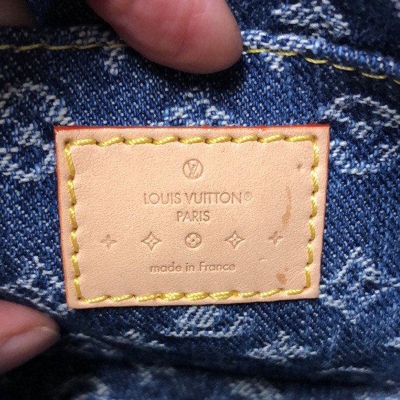 LIKE NEW 🌸🌸 RARE 🌸🌸 Louis Vuitton Denim Pouch - Picture 7 of 14
